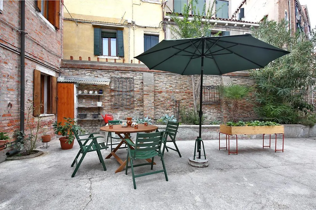 Ca' Ermina & Garden Apartment Venice Italy